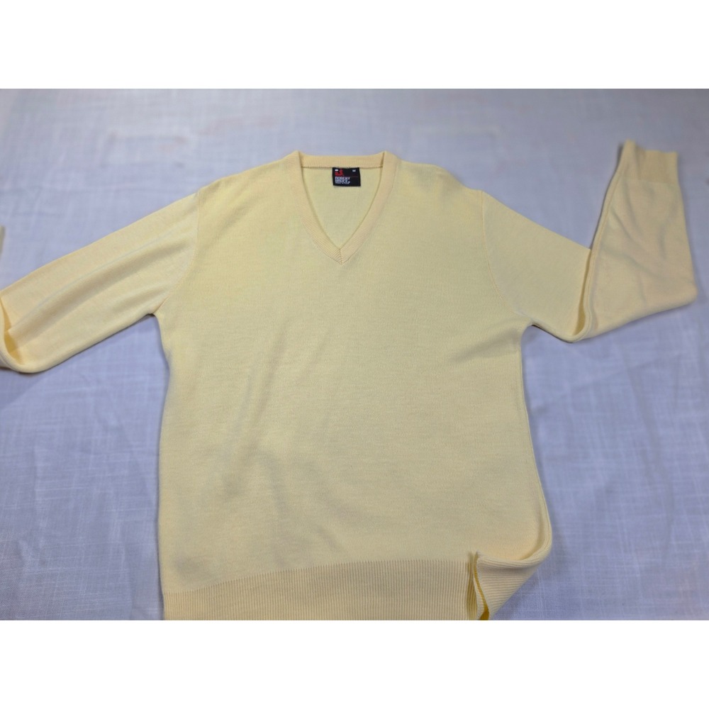 Vintage Robert Bruce Men Yellow V-Neck Sweater Orlon Acrylic Old Money  Size M
